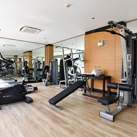 Skyview Resort Phuket Patong Beach Luaran gambar A gym at a hotel