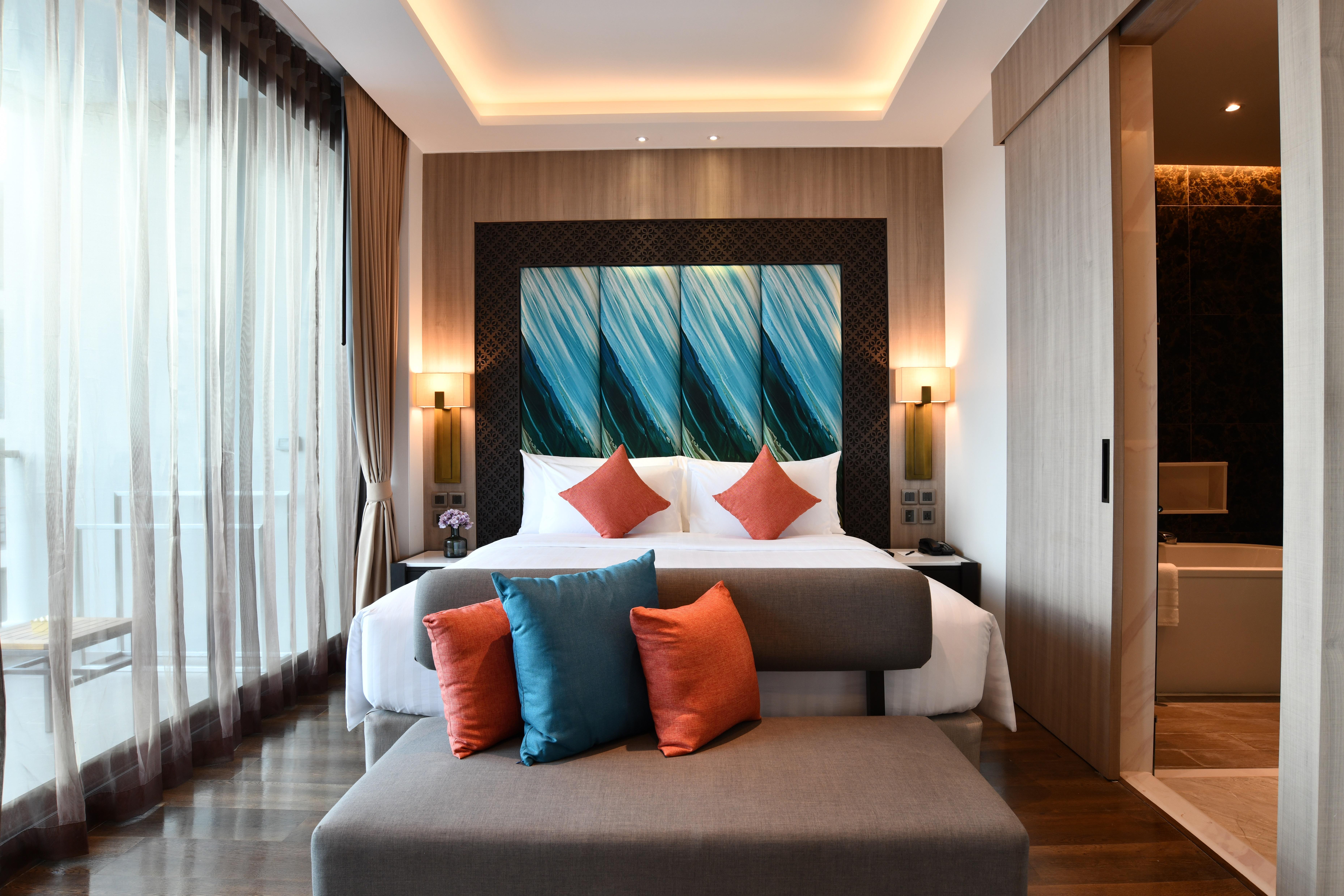 Skyview Resort Phuket Patong Beach Luaran gambar A bedroom at the hotel