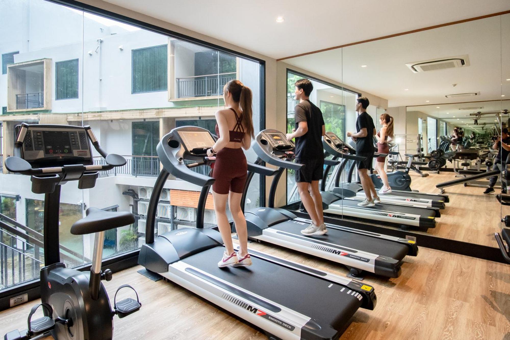Skyview Resort Phuket Patong Beach Luaran gambar The gym at the University of Law, Birmingham